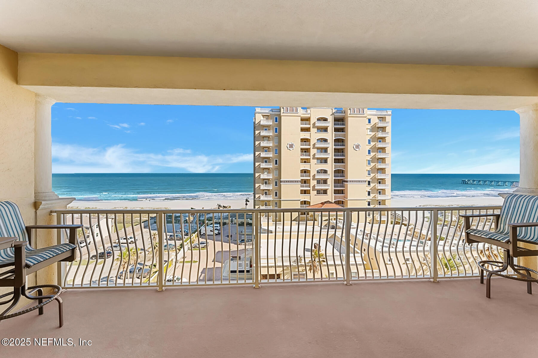 932 1ST Street N, 802