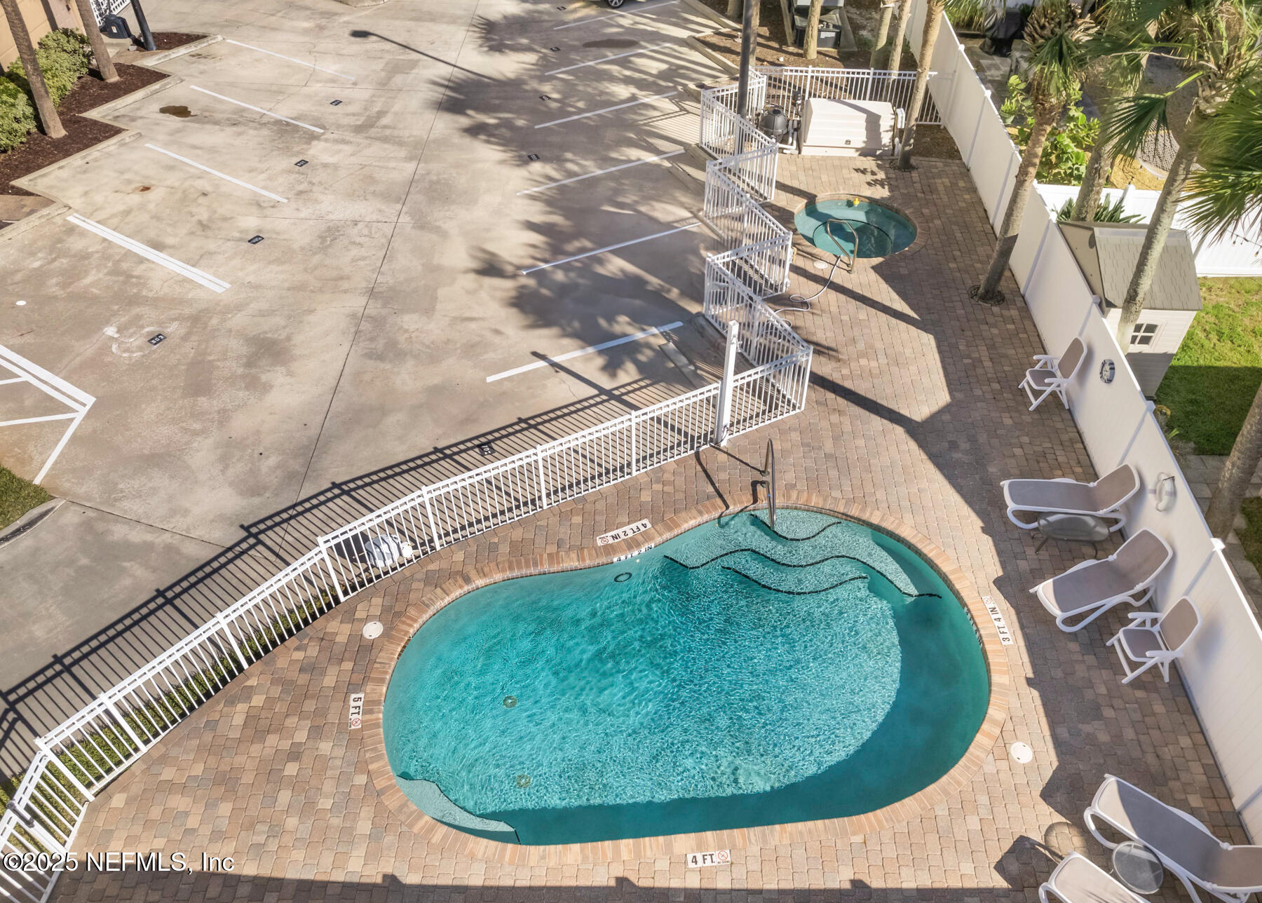 932 1ST Street N, 802