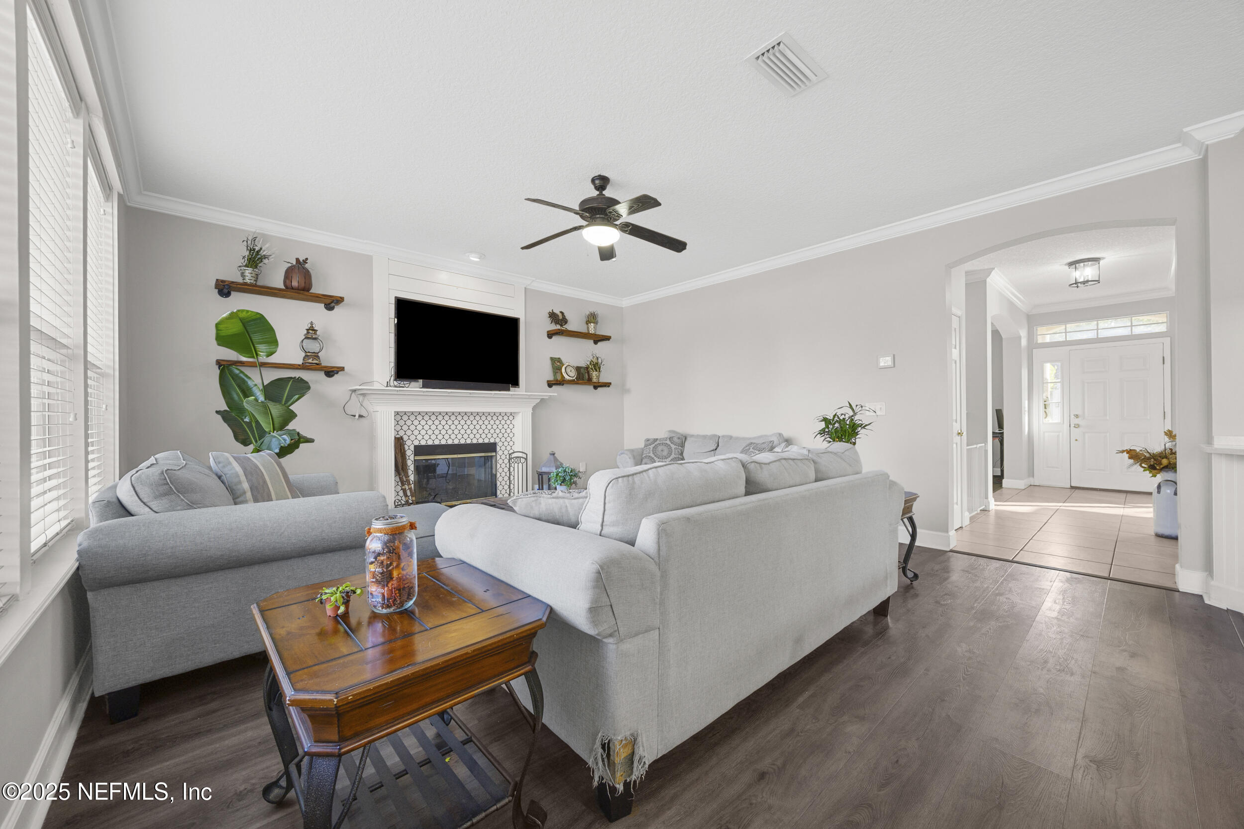 4149 LONICERA Loop