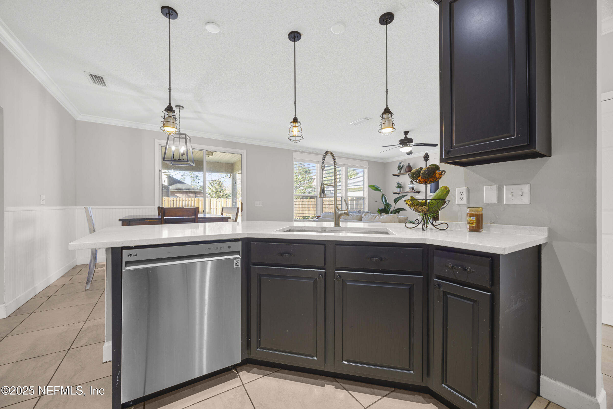 4149 LONICERA Loop