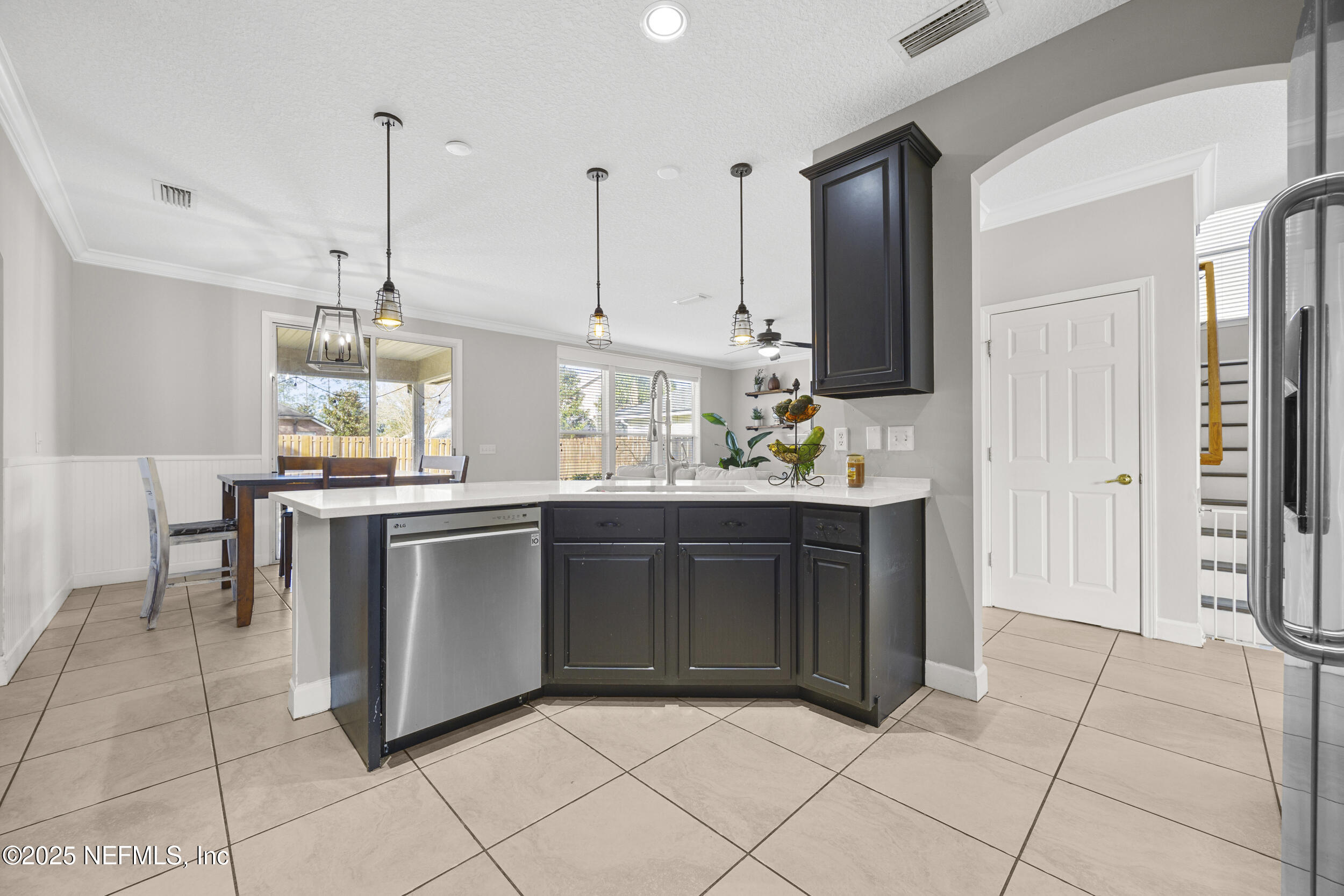 4149 LONICERA Loop