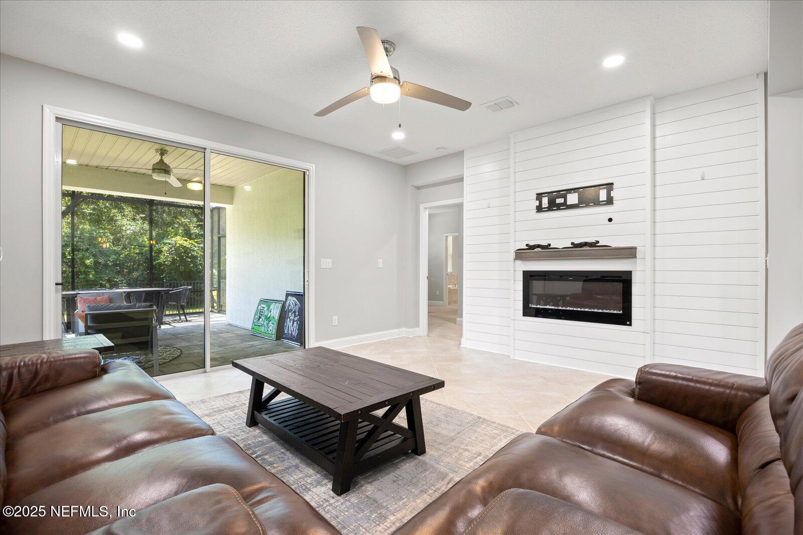 31 LONE EAGLE Way