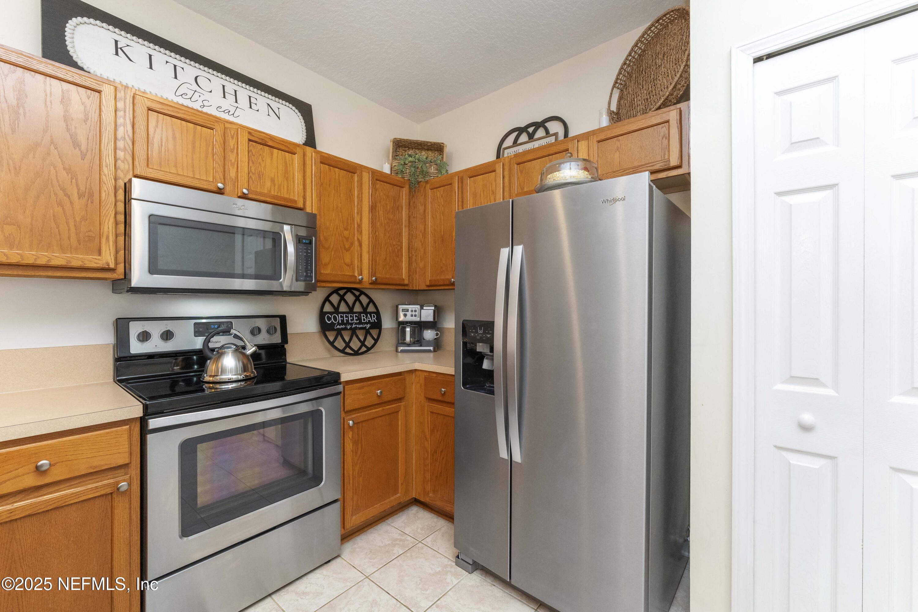 3911 SUMMER GROVE Way N