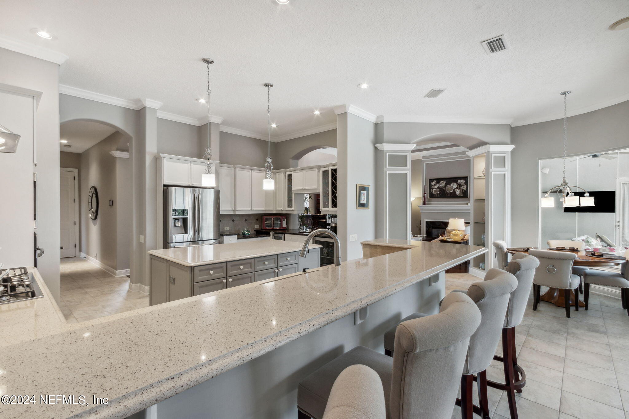 2091 CROWN Drive