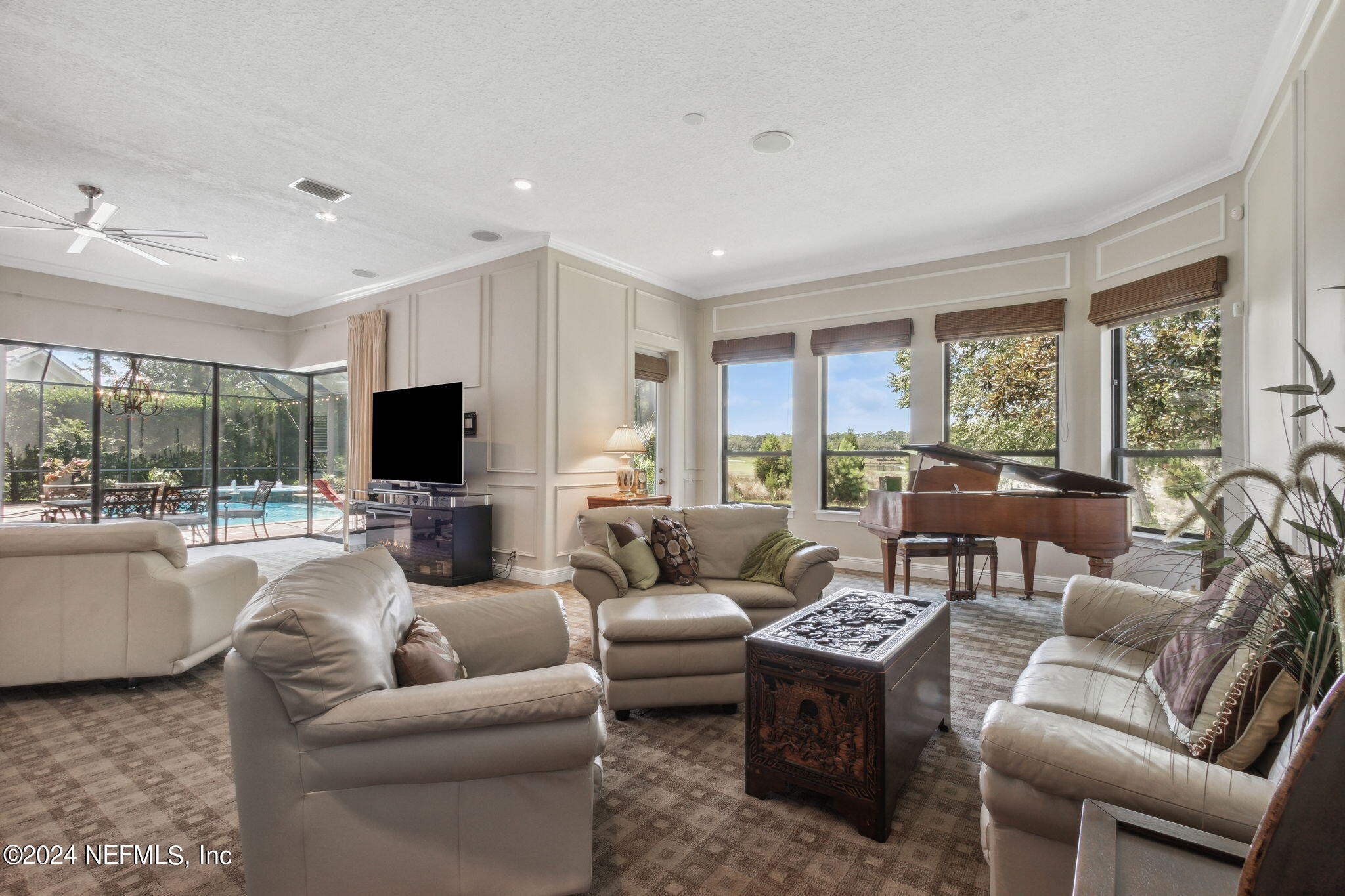 2091 CROWN Drive