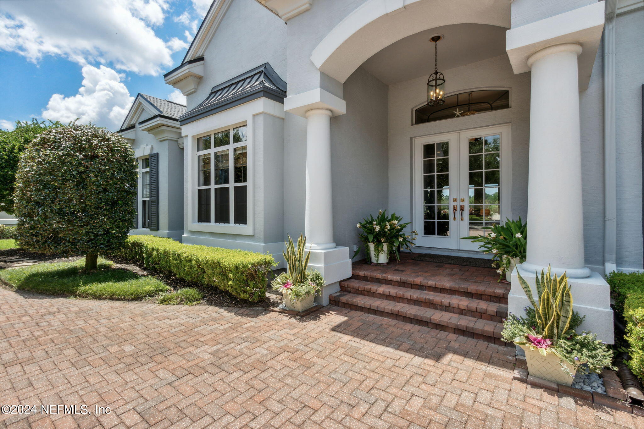 2091 CROWN Drive