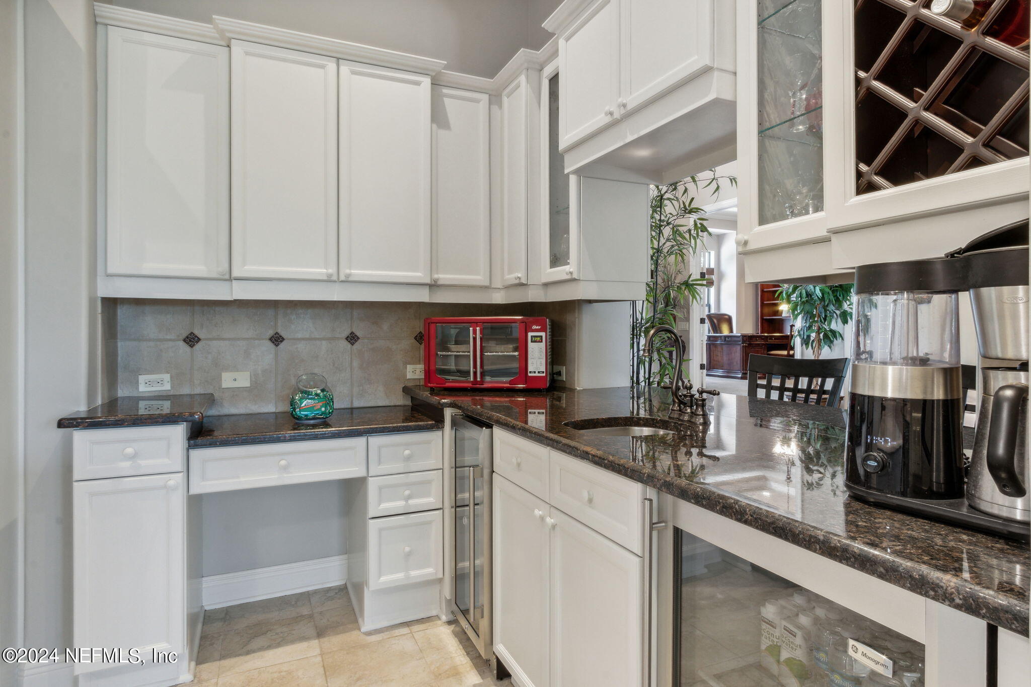 2091 CROWN Drive