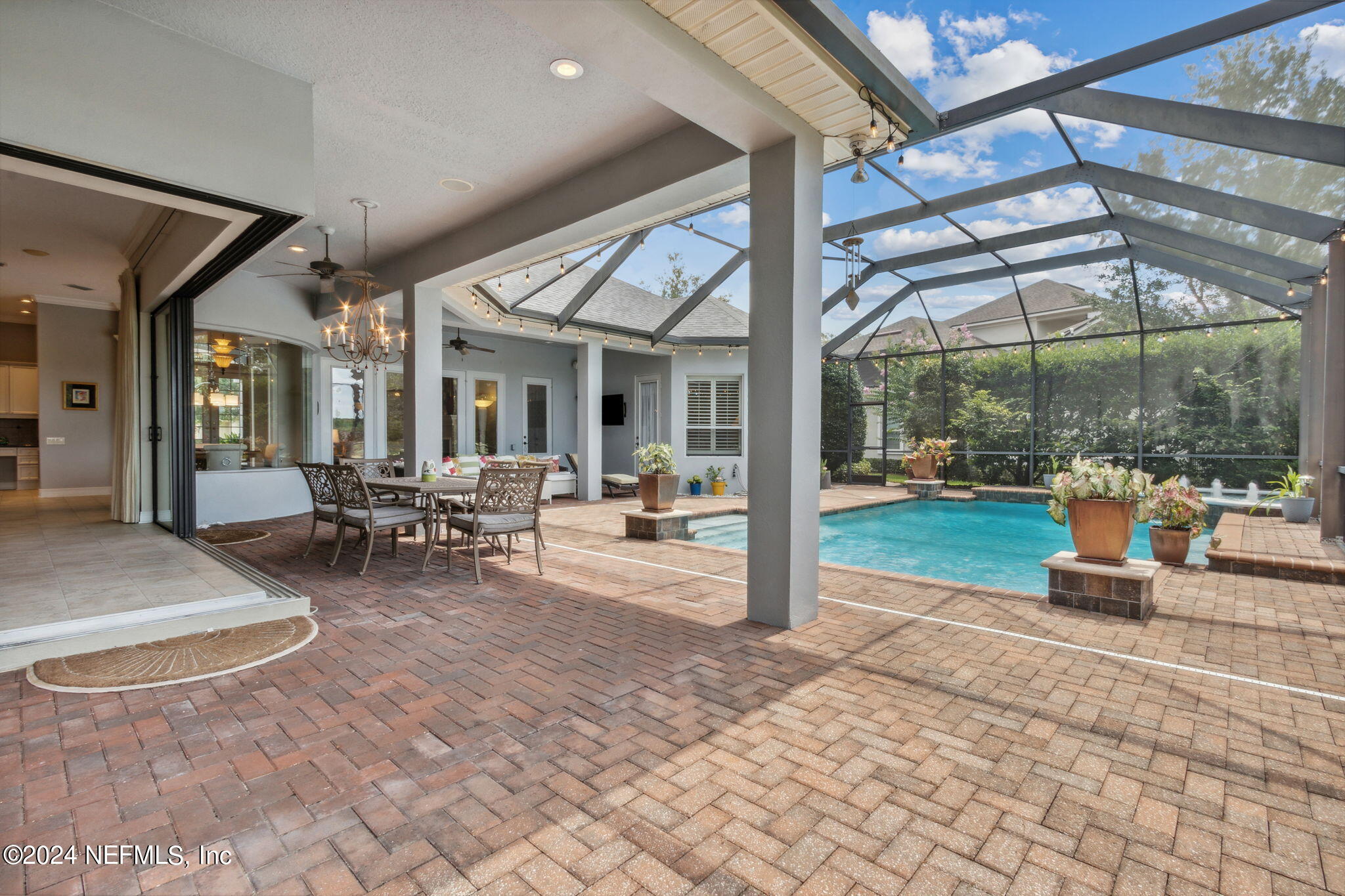 2091 CROWN Drive
