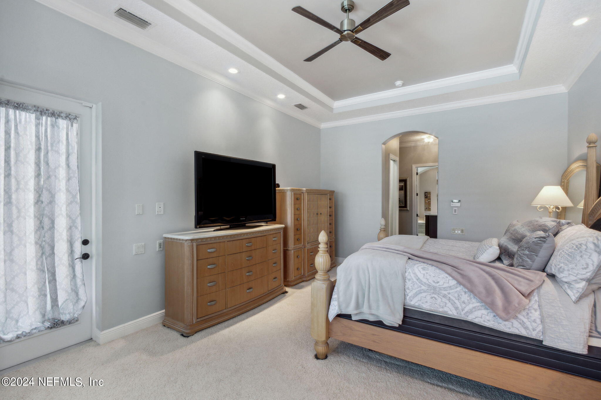 2091 CROWN Drive