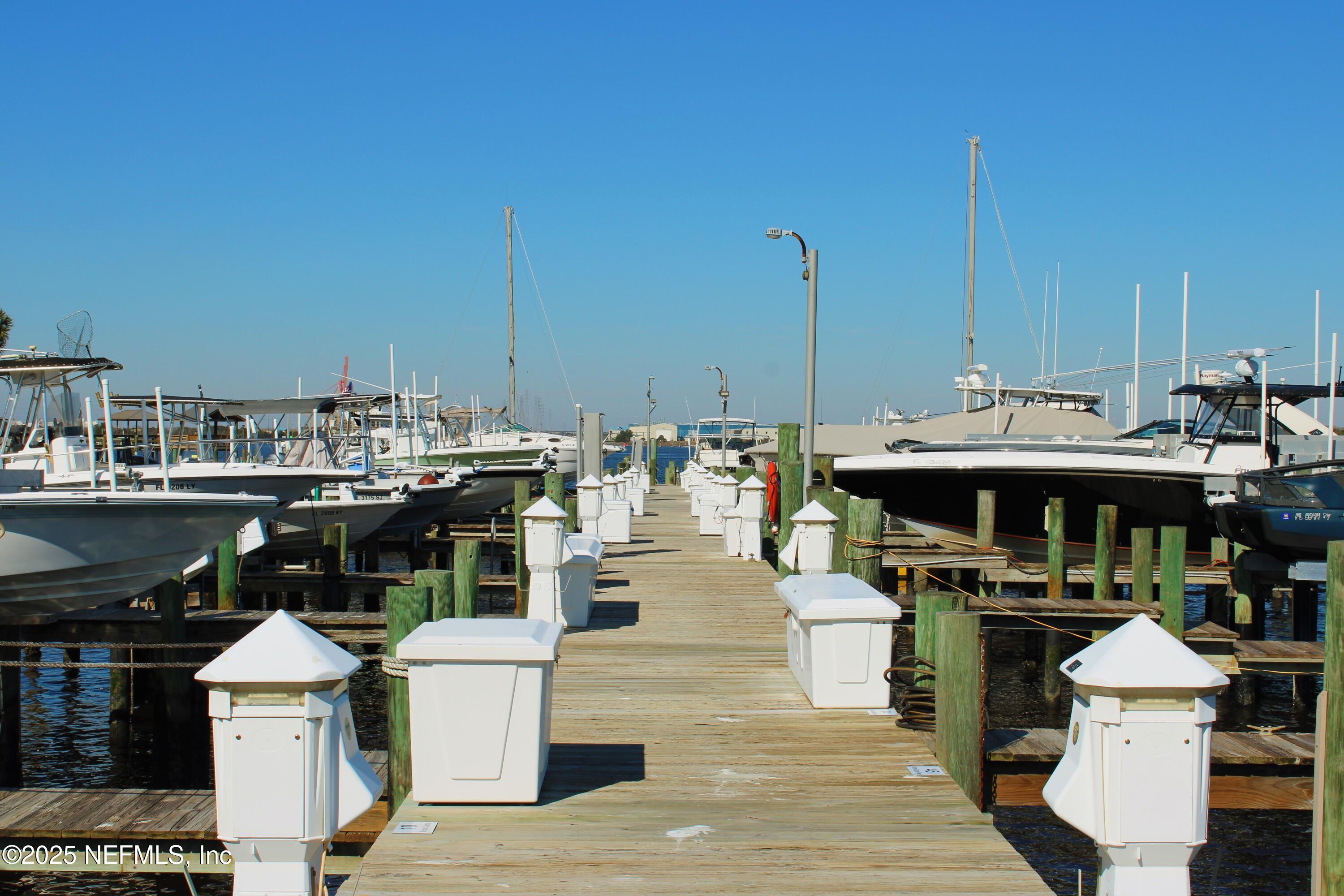 0 MARINERS POINT SLIP #29 Drive