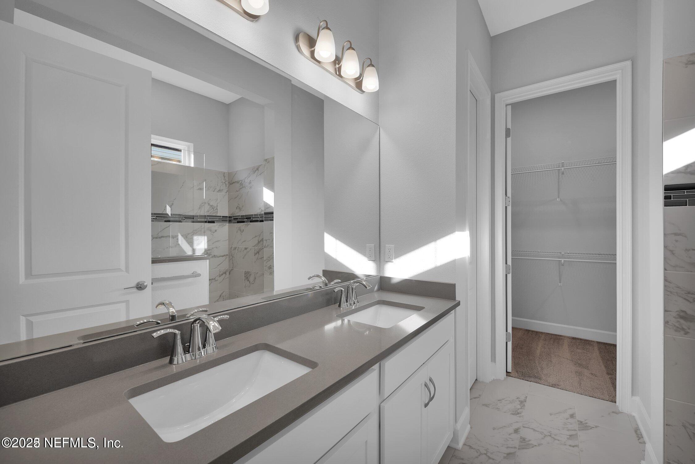 84 PARK CENTER Avenue