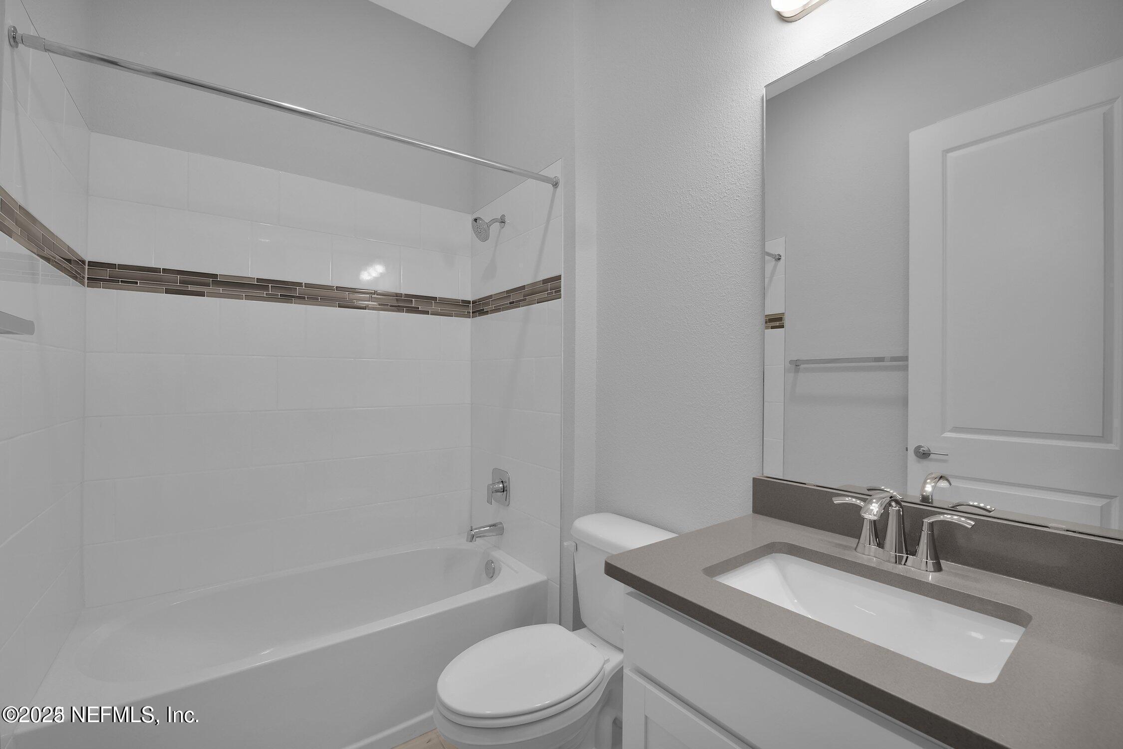 84 PARK CENTER Avenue