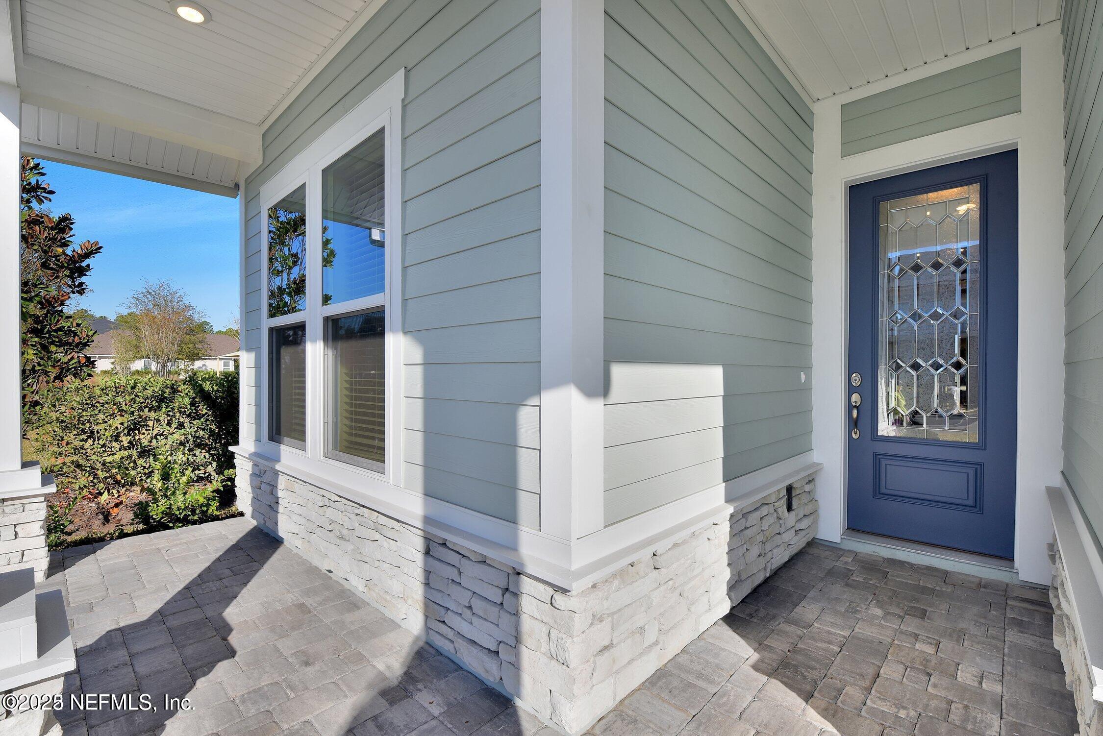 84 PARK CENTER Avenue