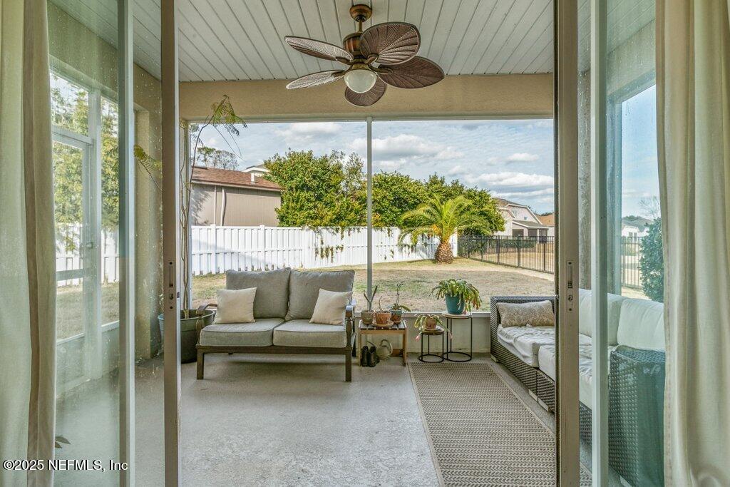 3821 HARTWOOD Lane