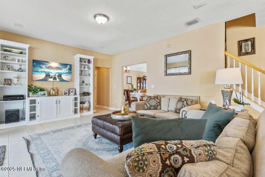 3821 HARTWOOD Lane