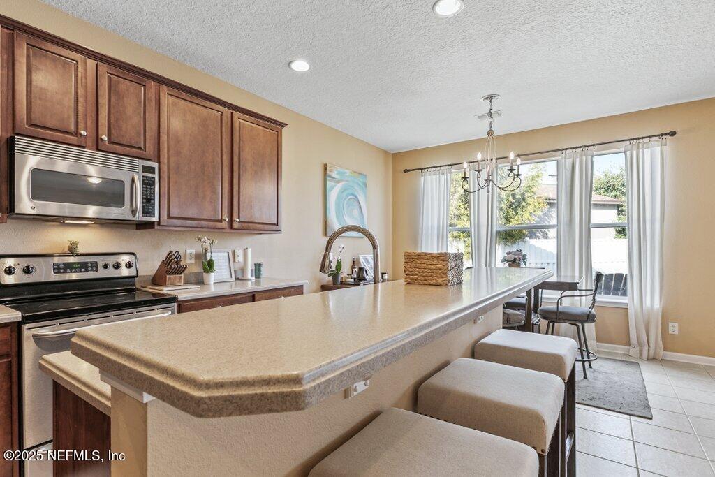 3821 HARTWOOD Lane