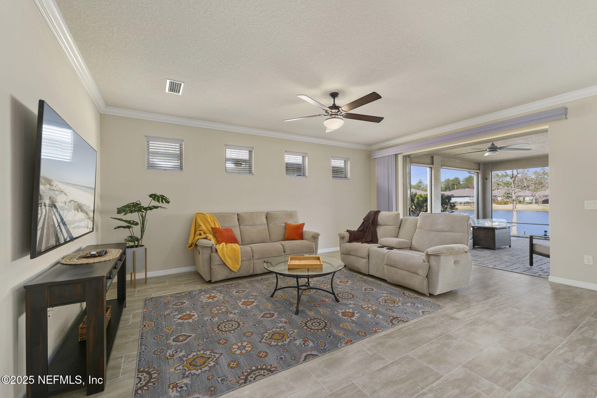 213 WOOD POND Loop