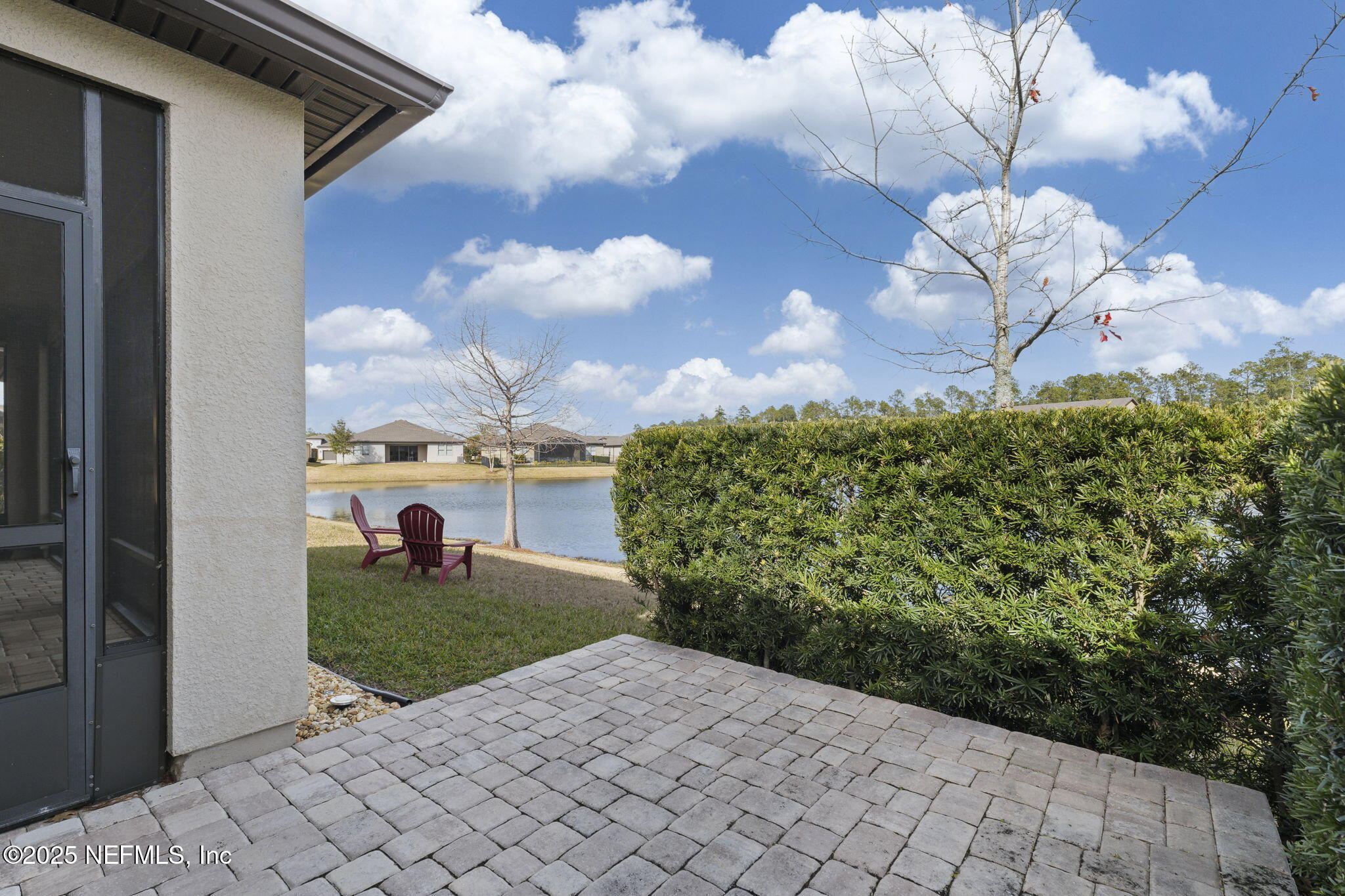 213 WOOD POND Loop
