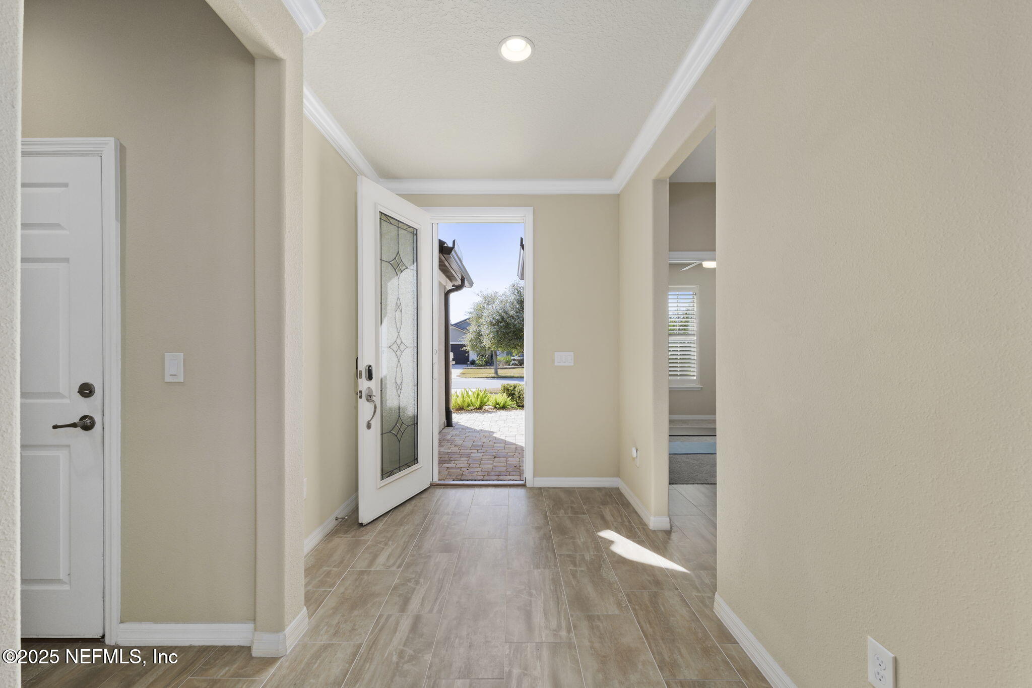 213 WOOD POND Loop