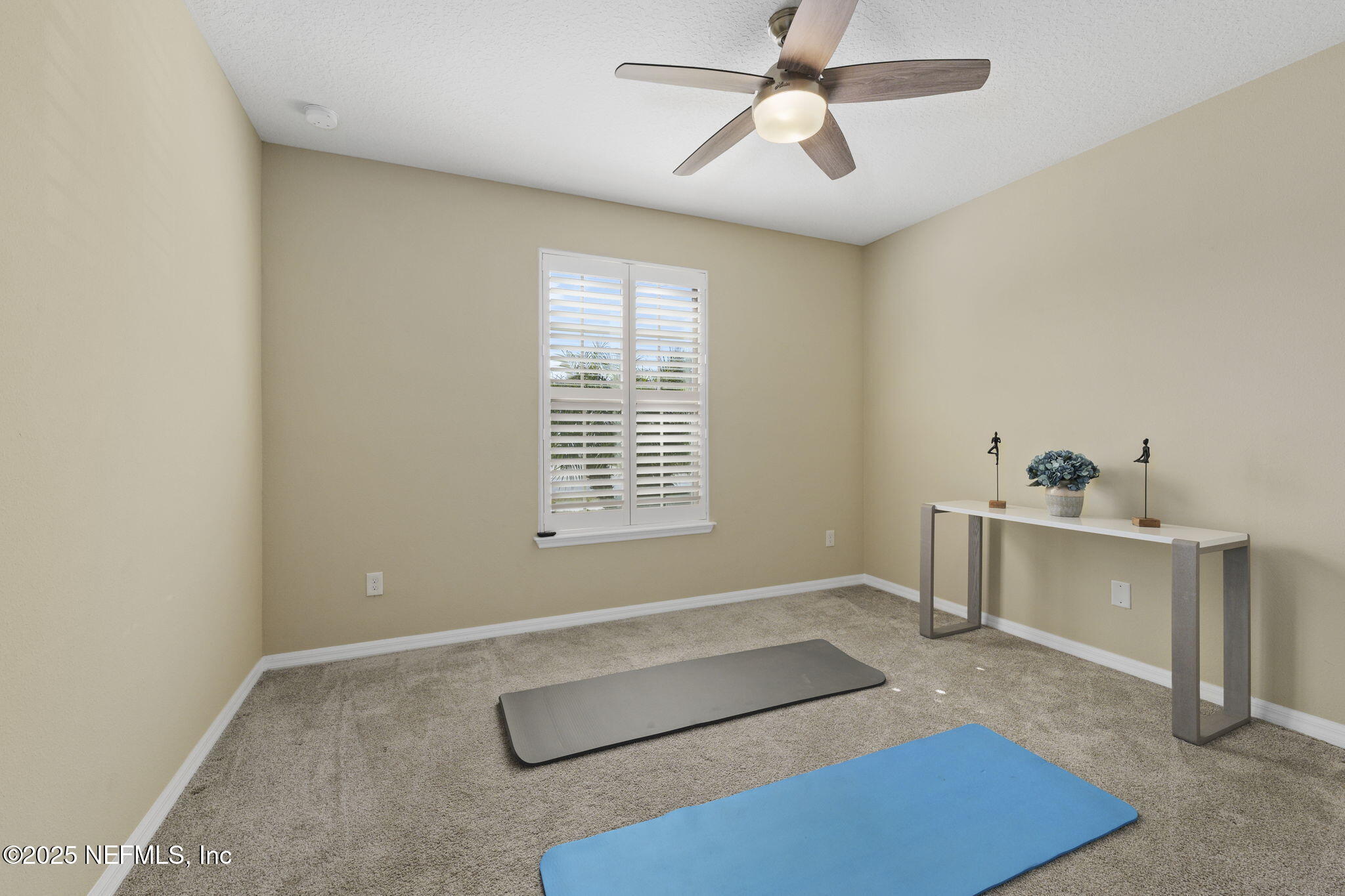 213 WOOD POND Loop
