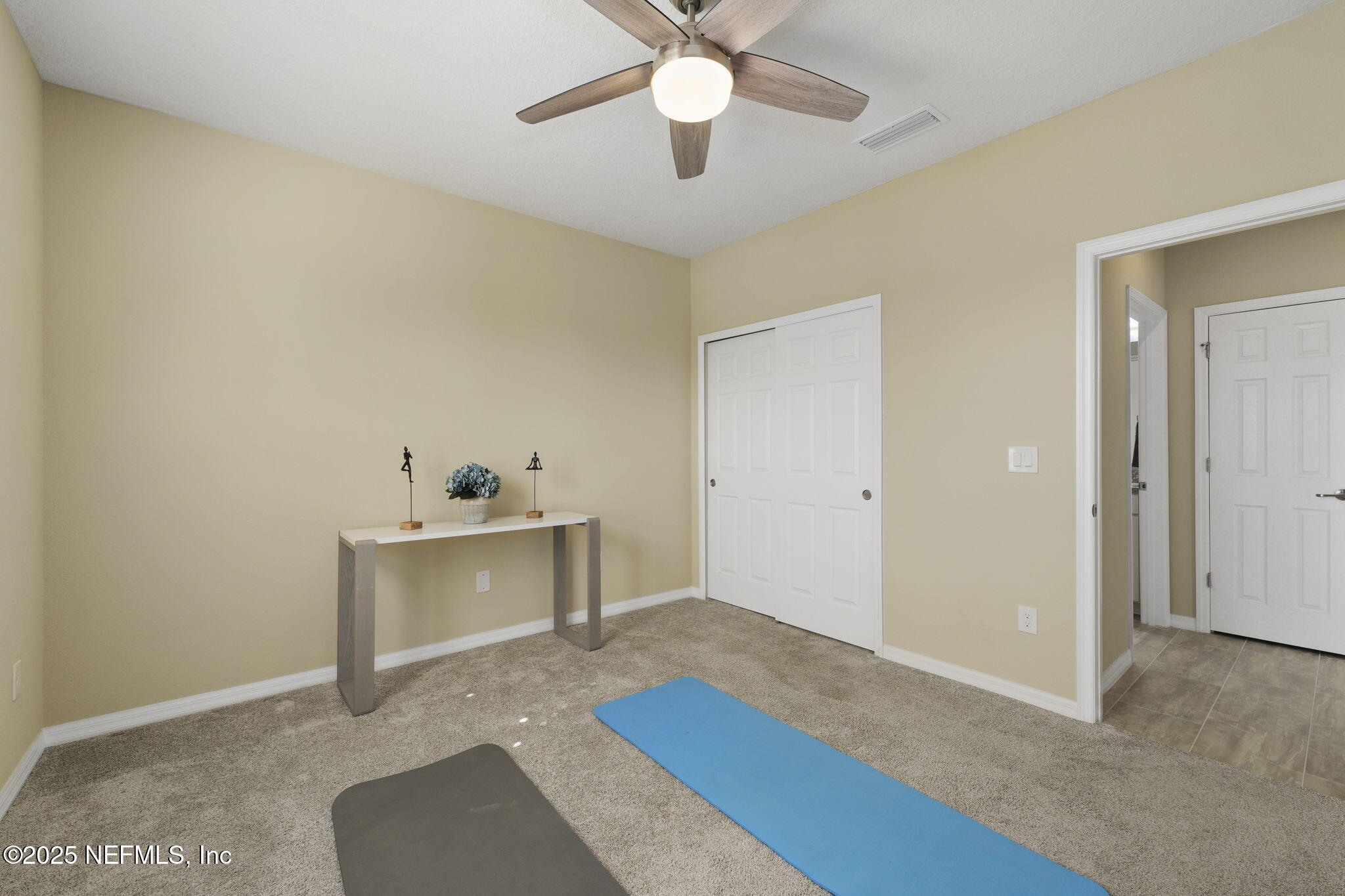 213 WOOD POND Loop