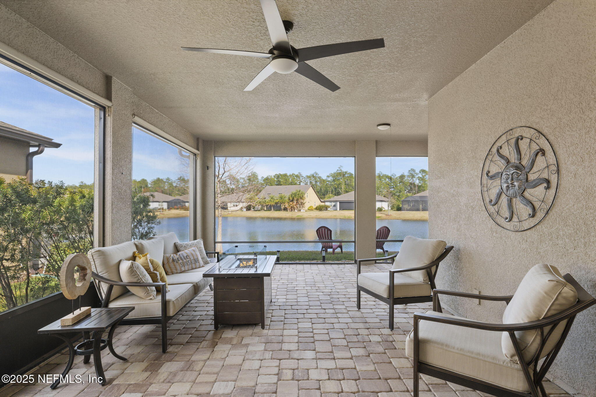 213 WOOD POND Loop