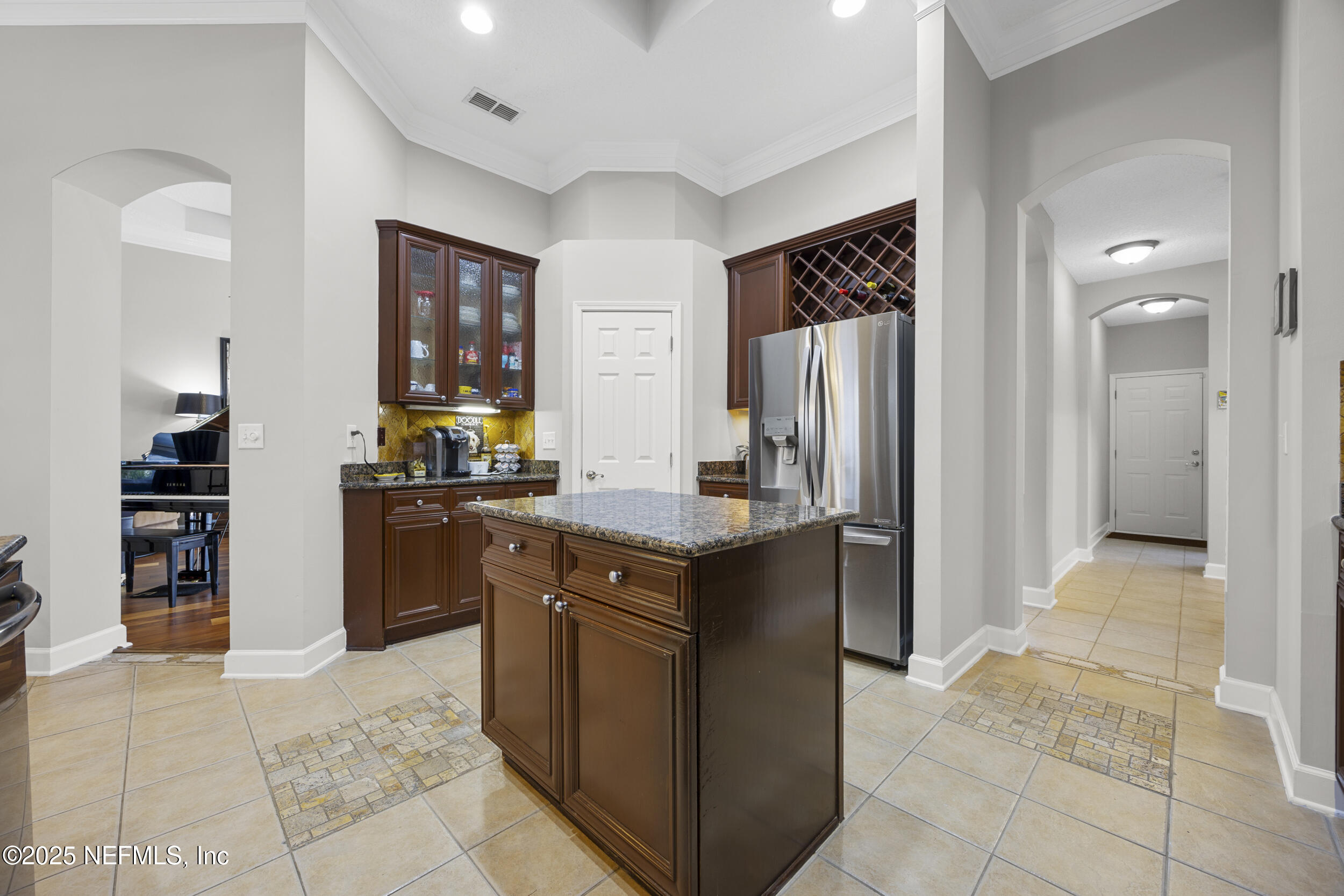 1240 N BURGANDY Trail