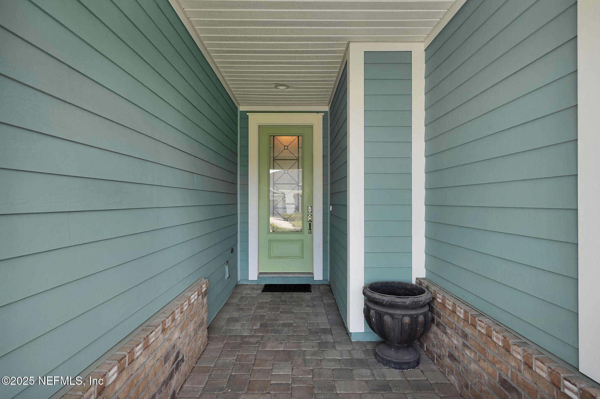 272 PALM BREEZE Drive