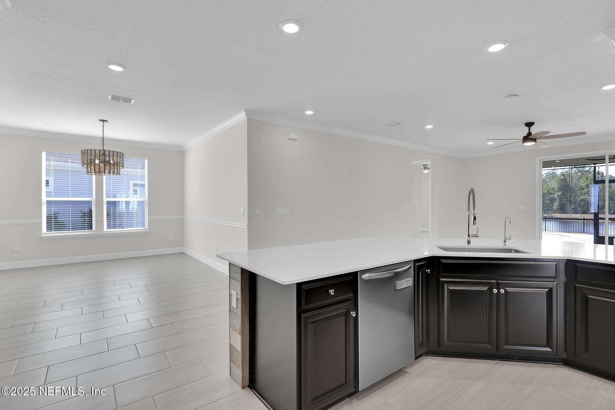 136 SILVER REEF Lane