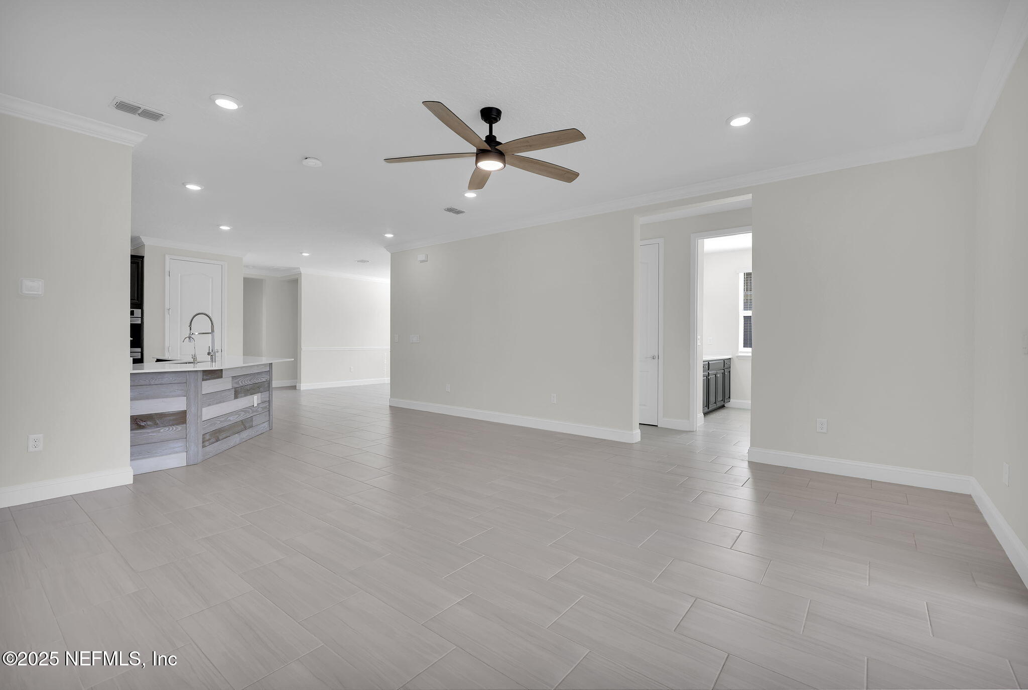 136 SILVER REEF Lane