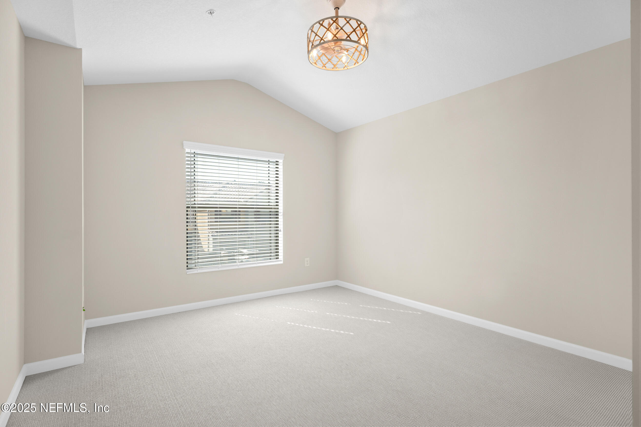 84 FAWN GULLY Lane, E