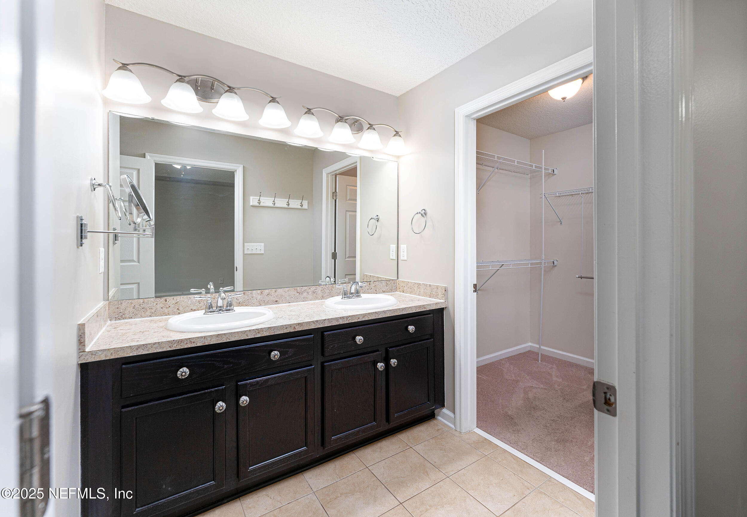 8603 VICTORIA FALLS Drive