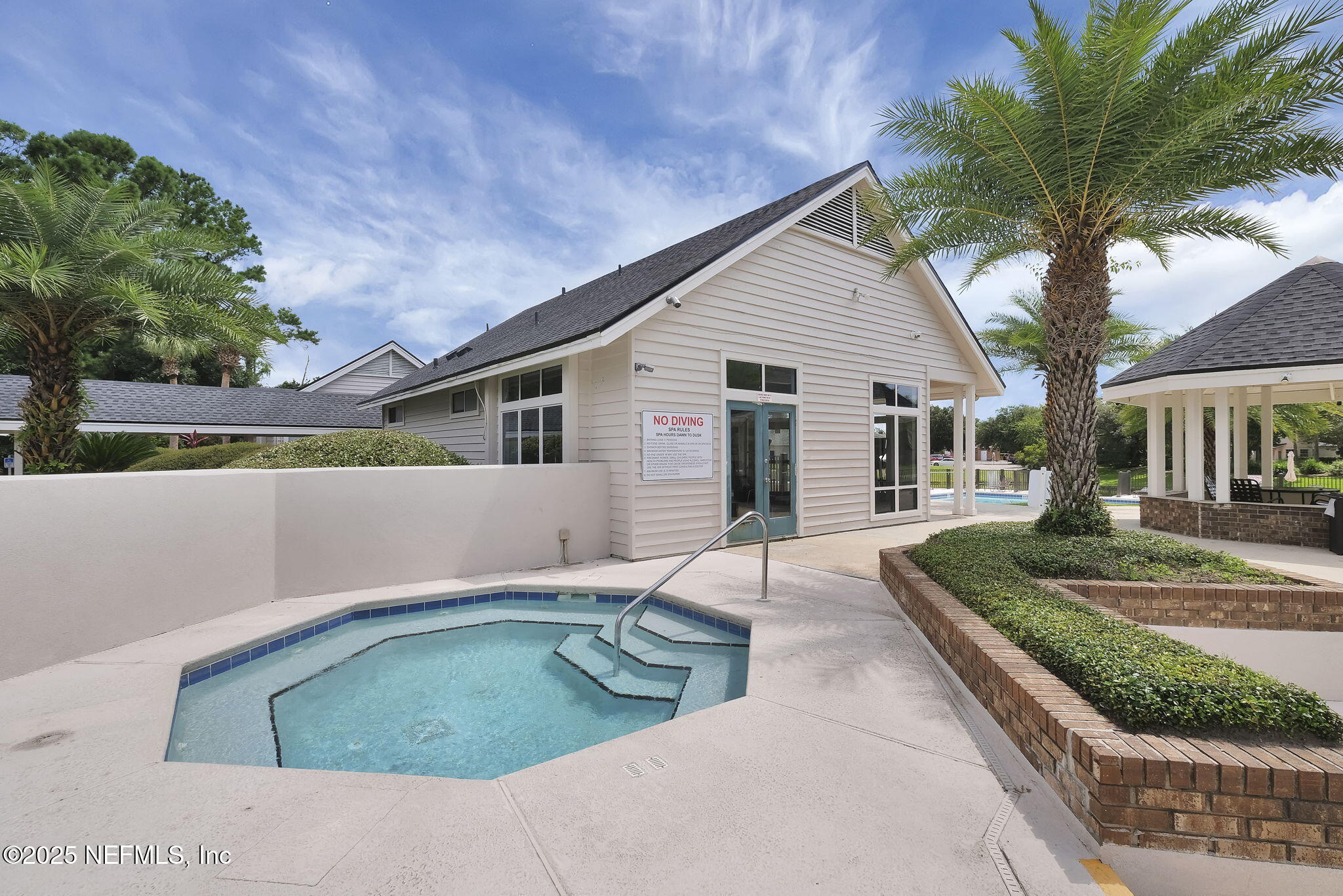 133 NATURES ISLE Drive