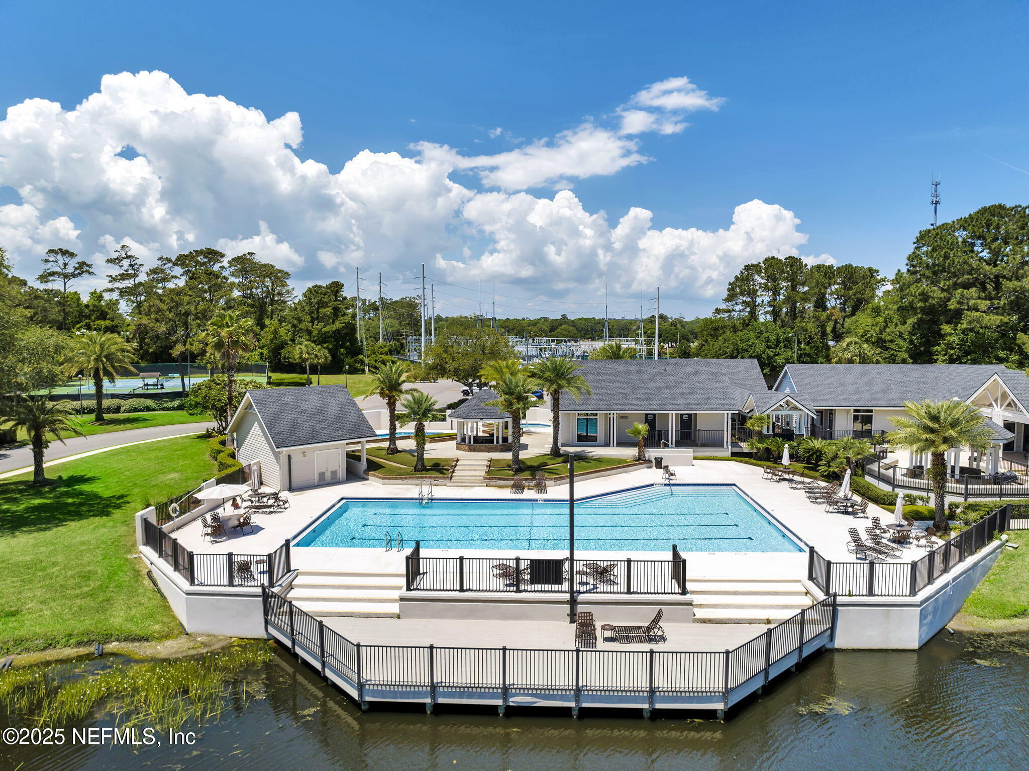 133 NATURES ISLE Drive