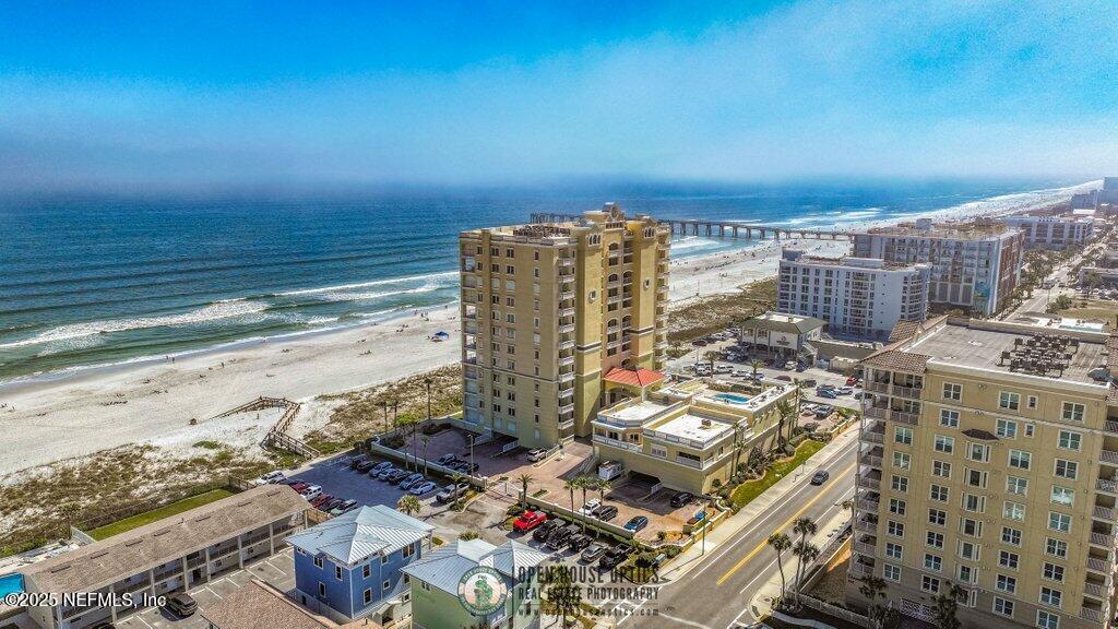 917 1ST Street N, 902