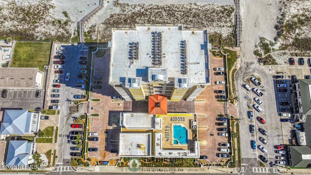 917 1ST Street N, 902