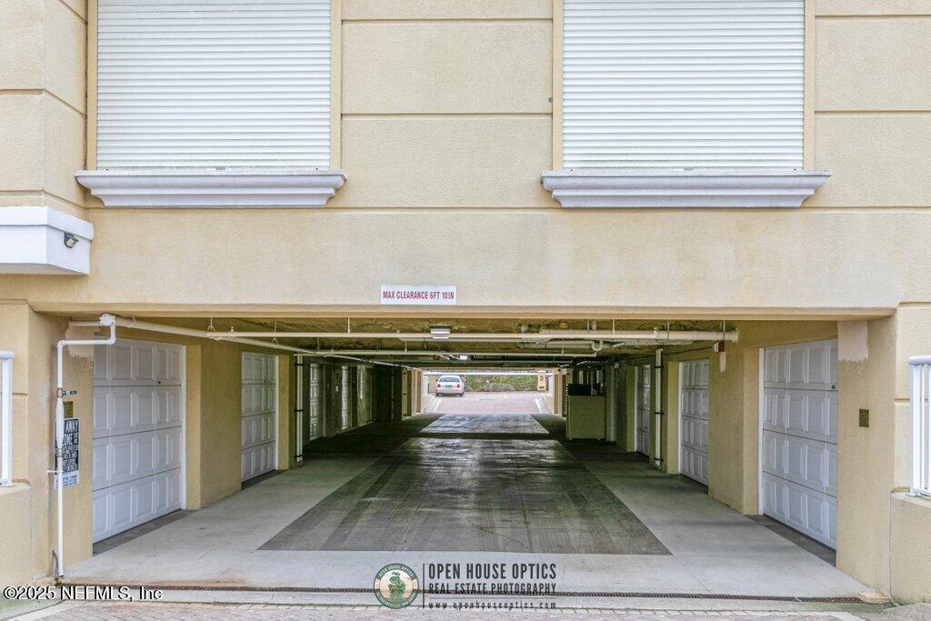 917 1ST Street N, 902