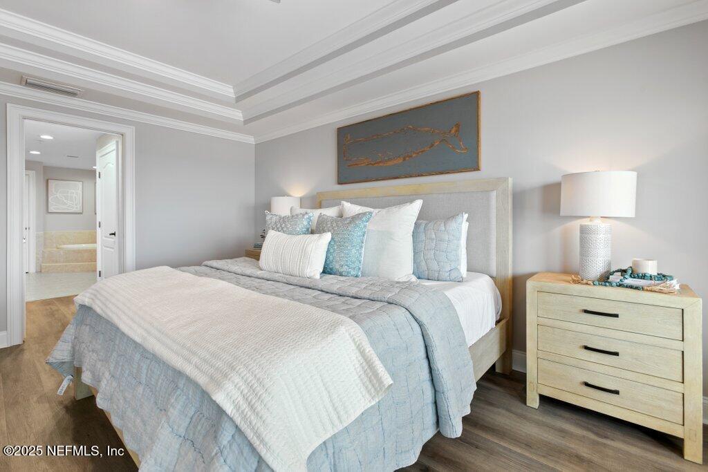 917 1ST Street N, 902