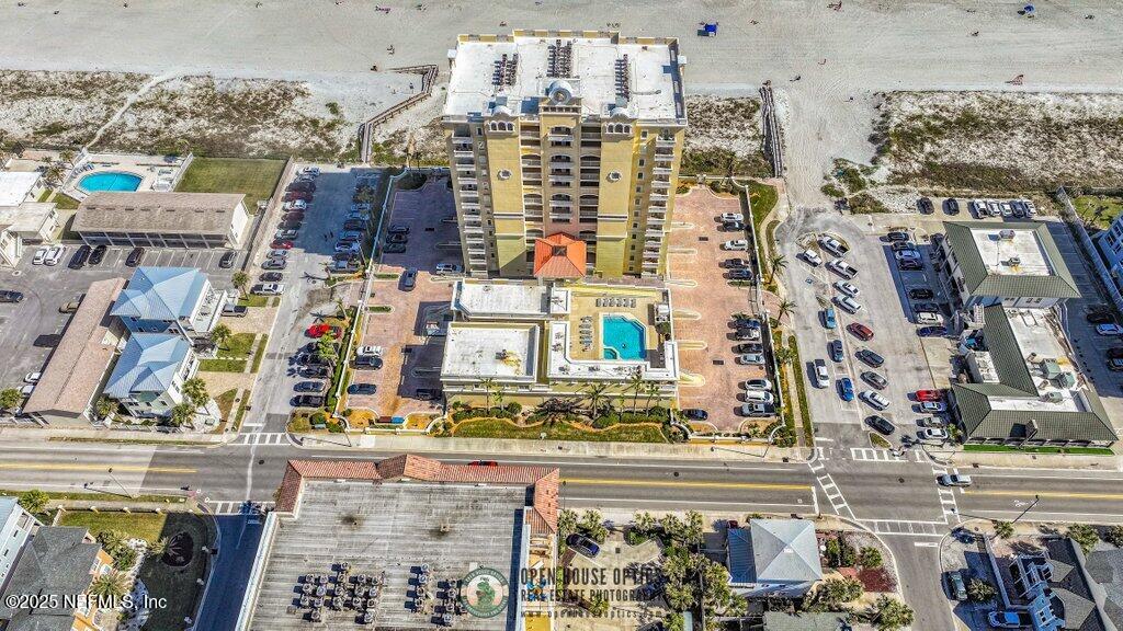 917 1ST Street N, 902