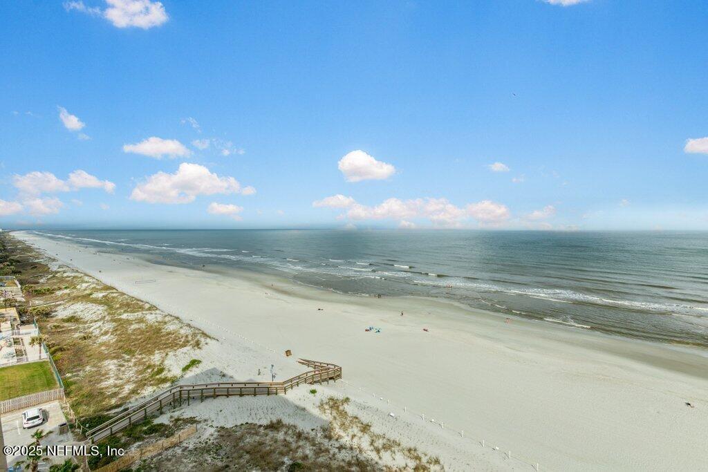 917 1ST Street N, 902