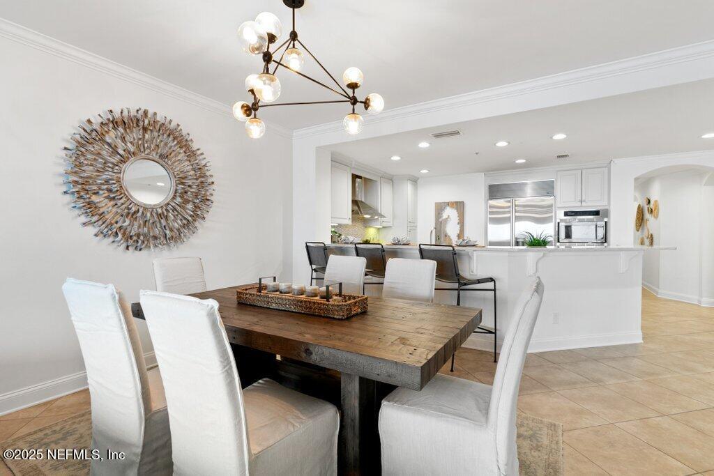 917 1ST Street N, 902