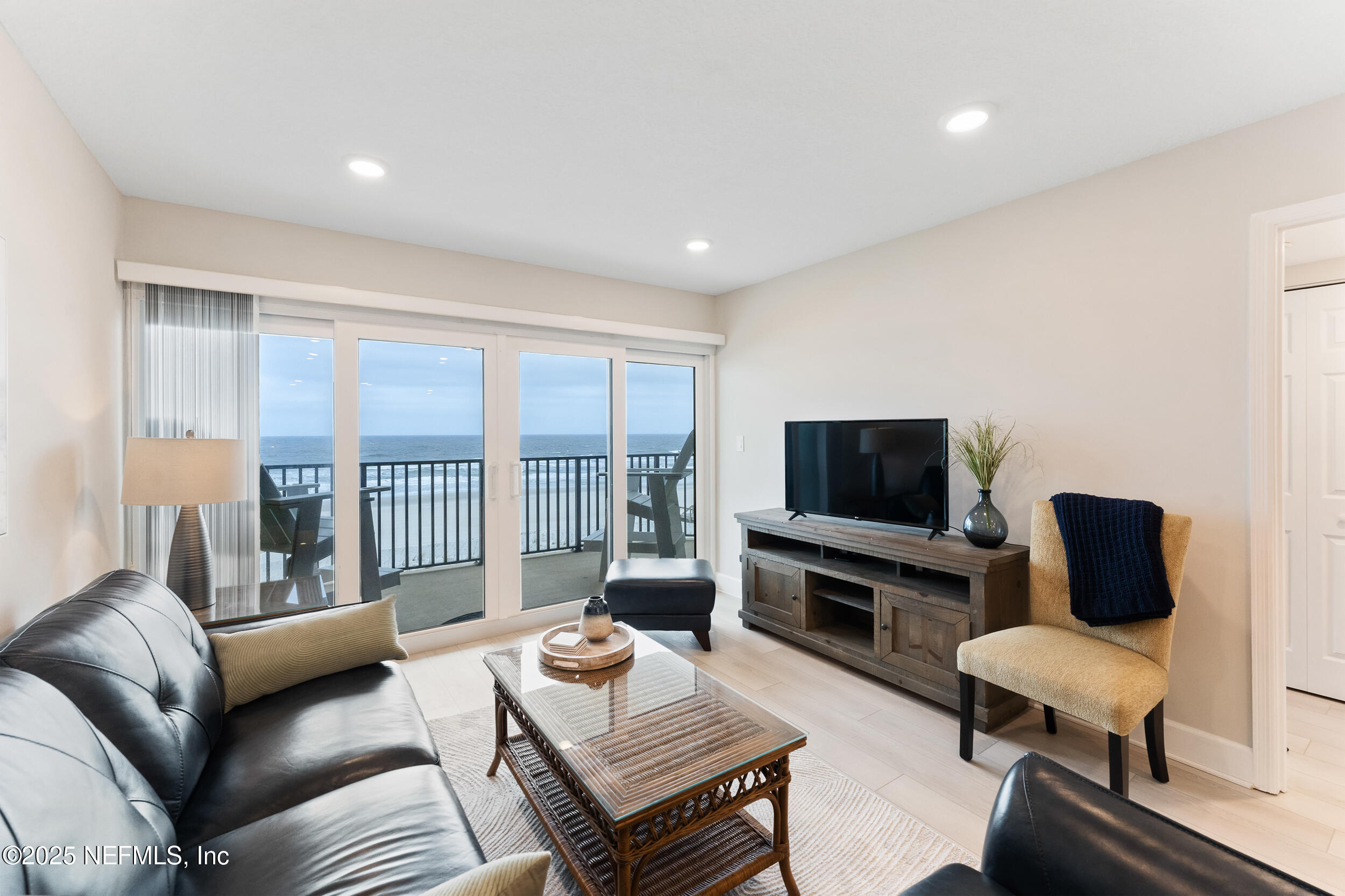 1901 1ST Street, 402