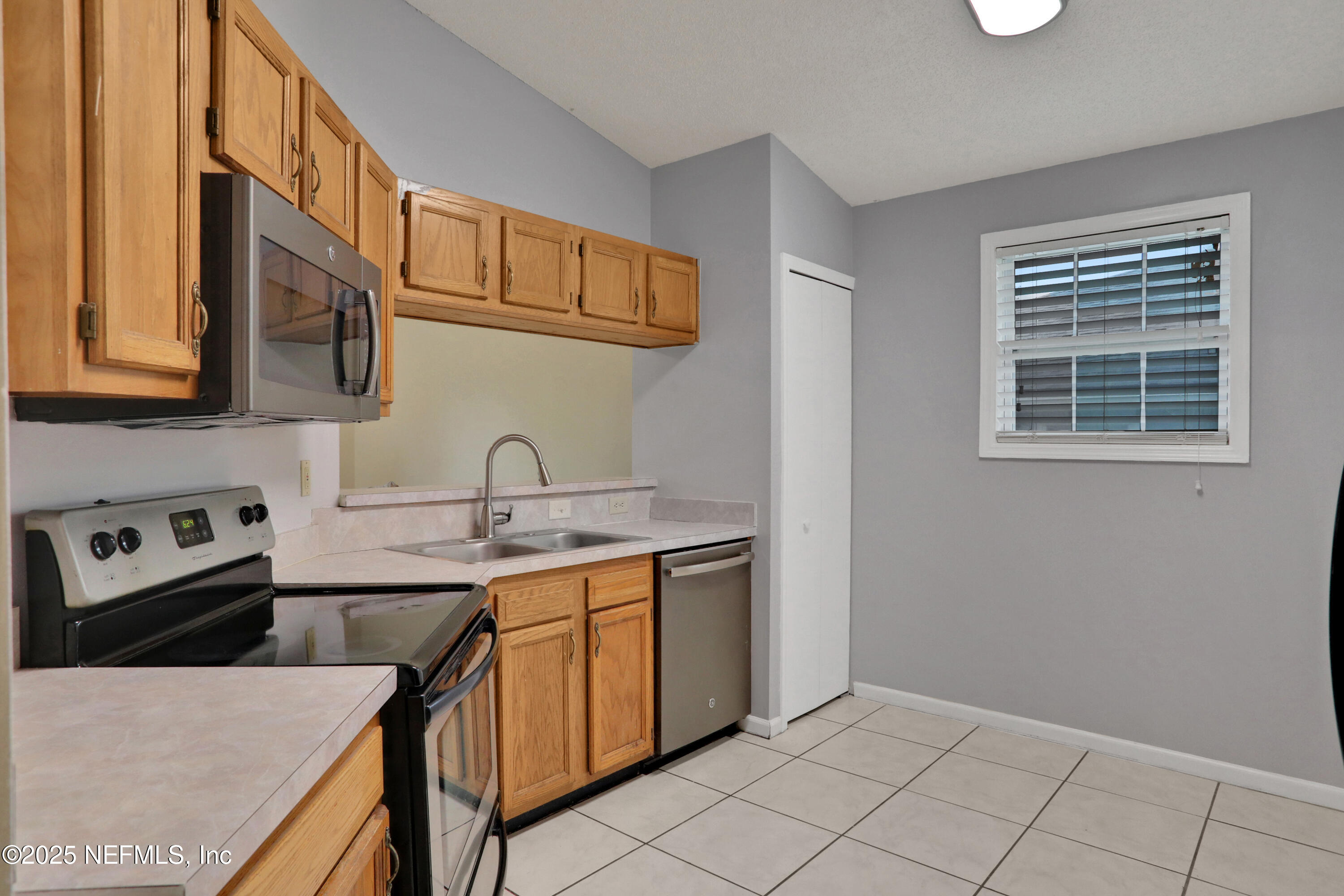 12035 CANCUN Drive