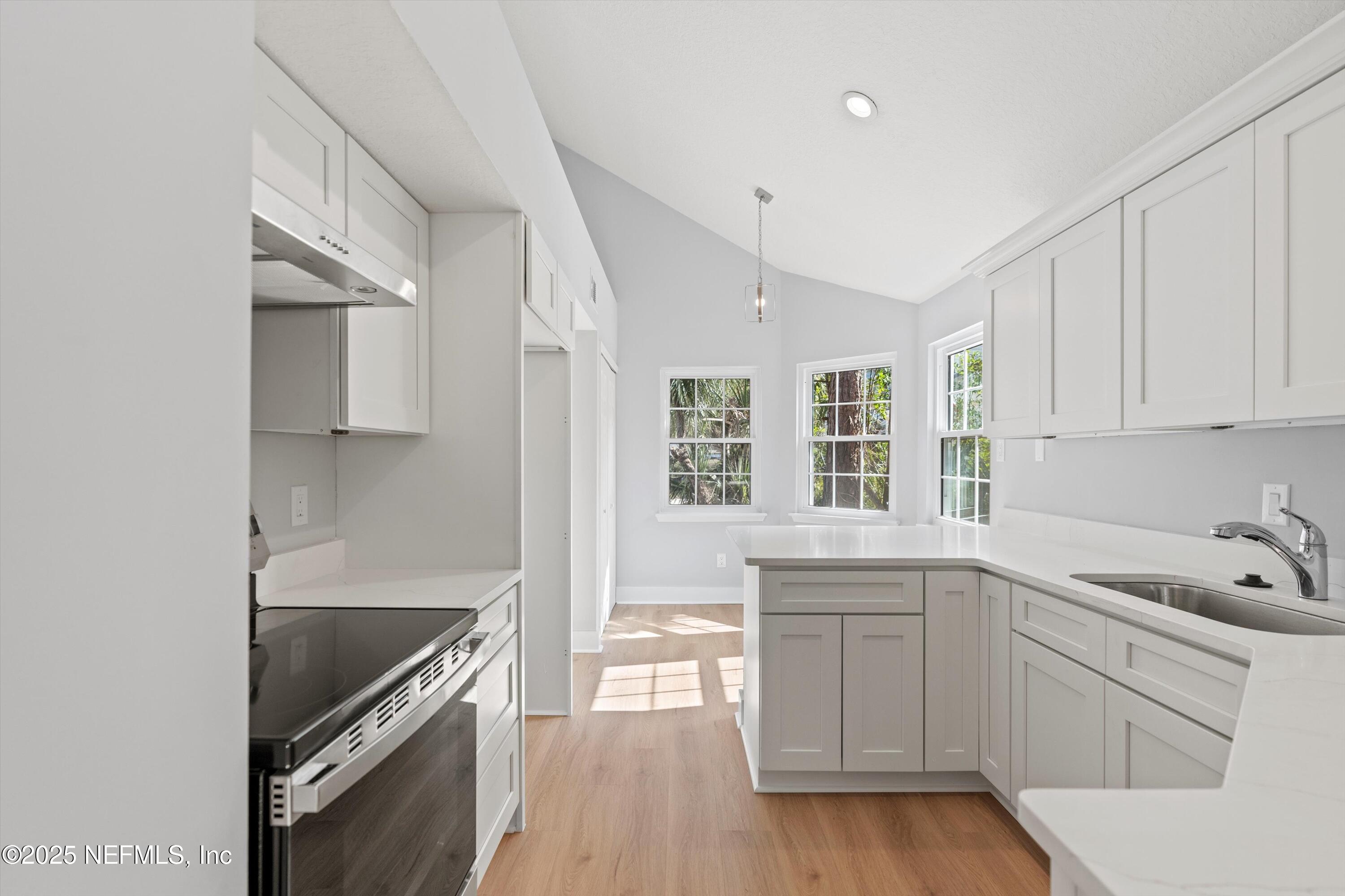 1538 SAND DOLLAR Circle