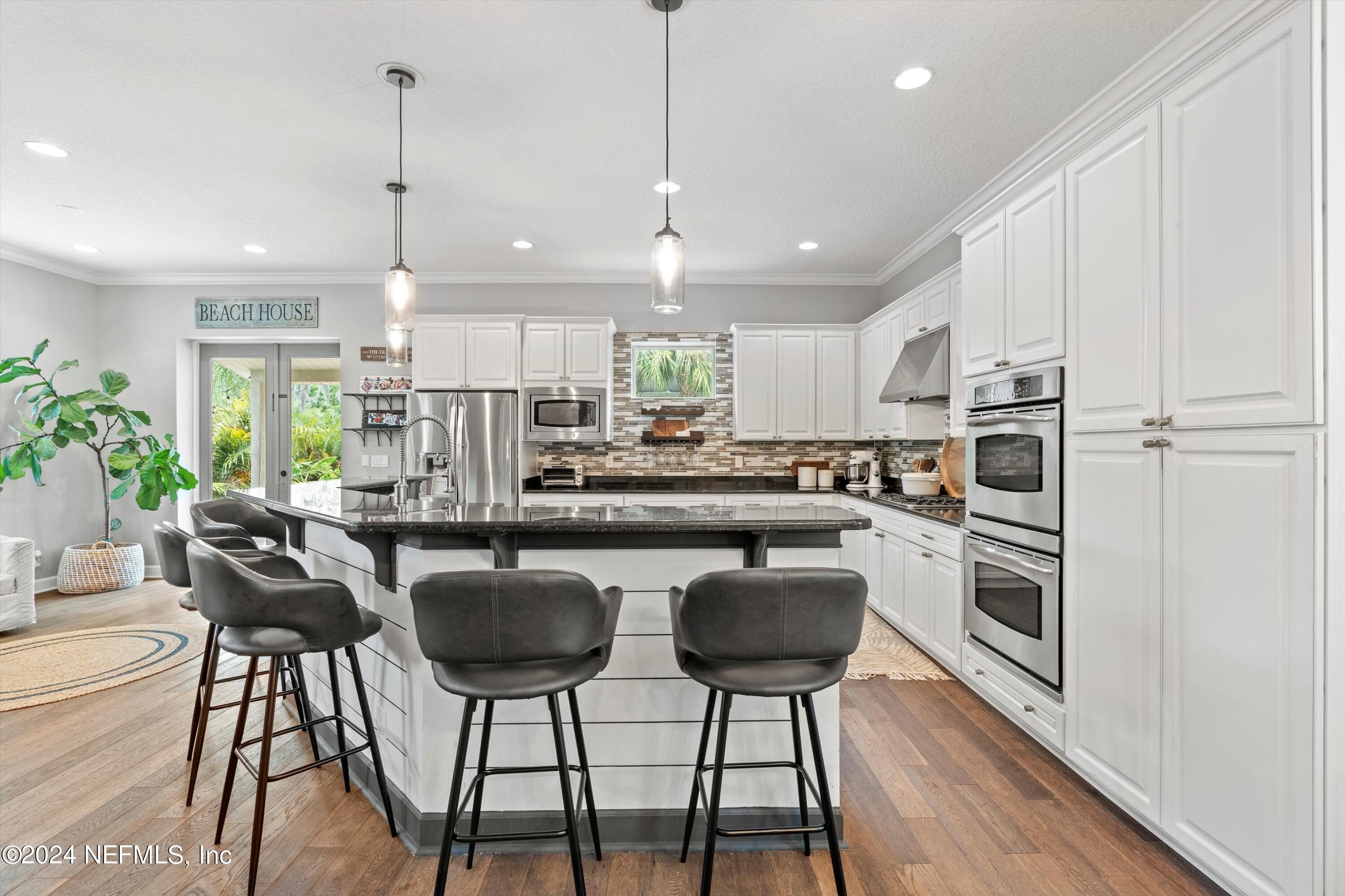 3940 GRANDE Boulevard