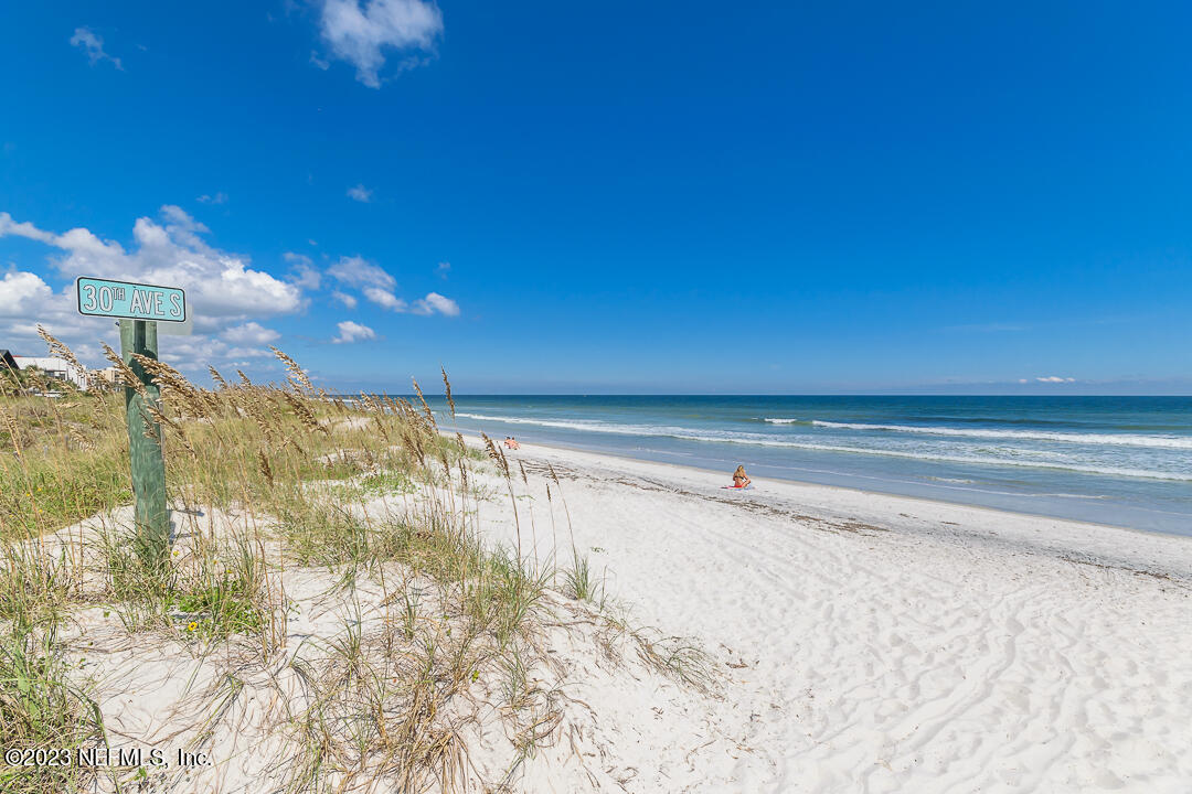 3940 GRANDE Boulevard