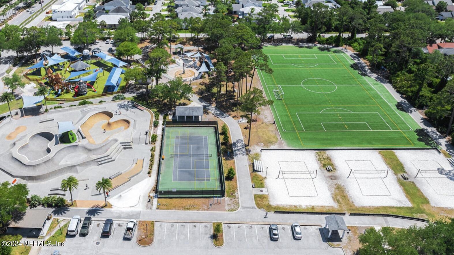 3940 GRANDE Boulevard