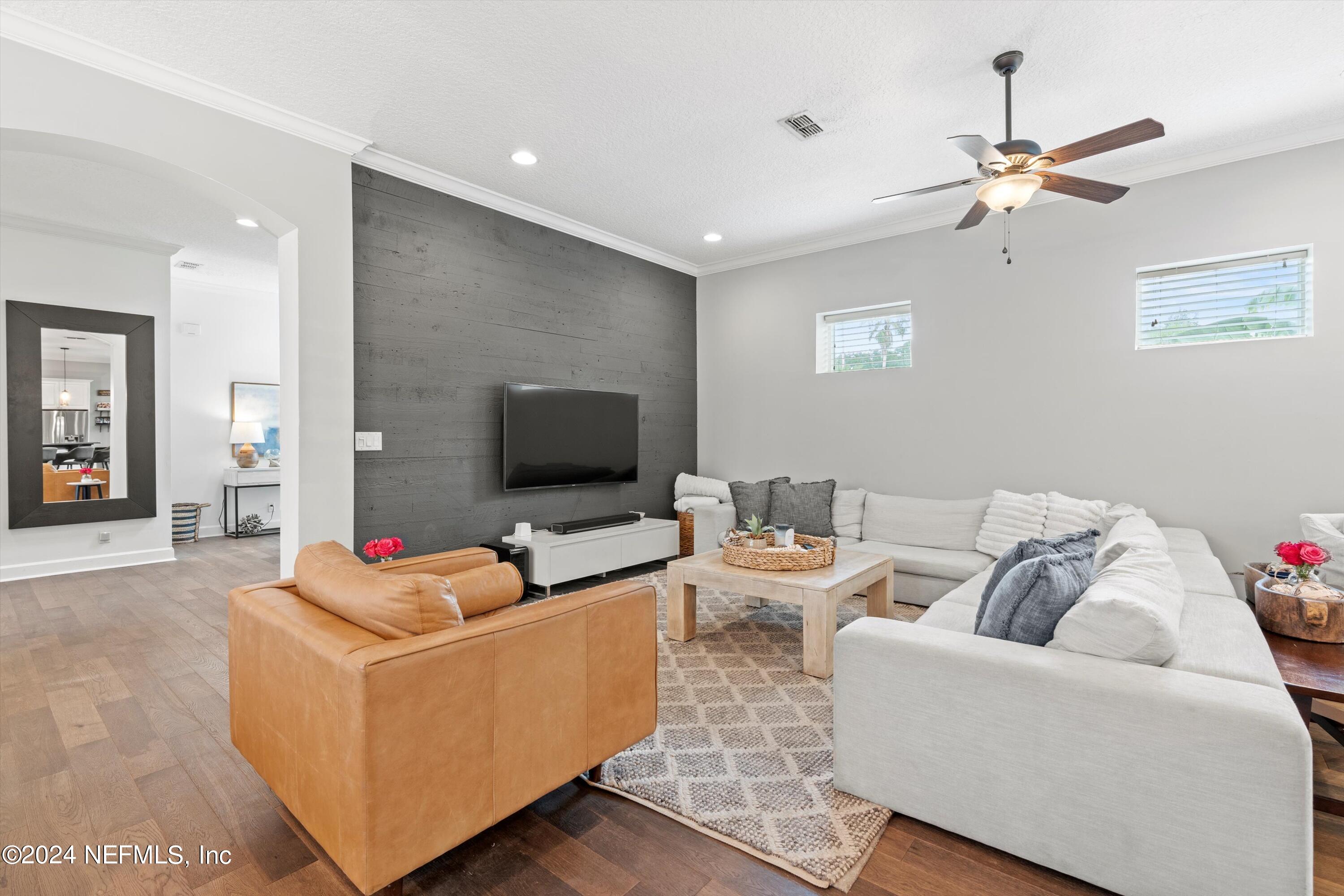 3940 GRANDE Boulevard