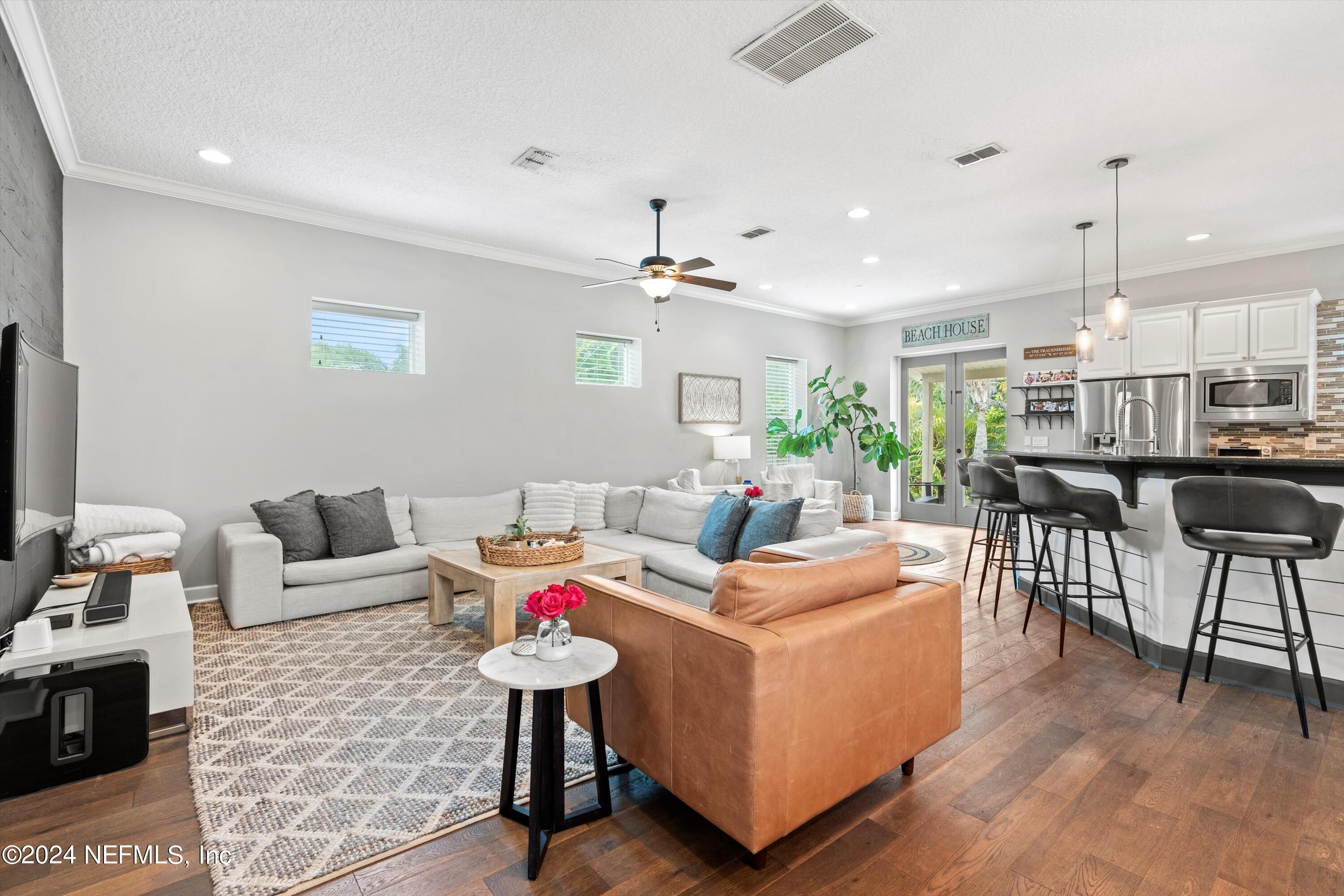 3940 GRANDE Boulevard