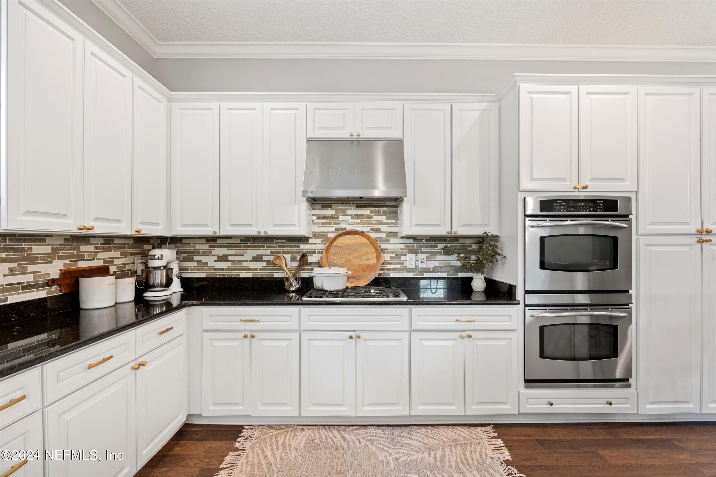 3940 GRANDE Boulevard